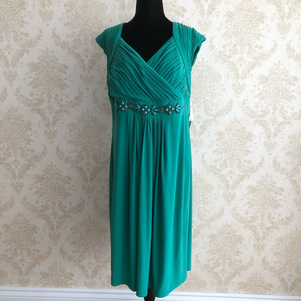 BNWT Adrianna Papell dress